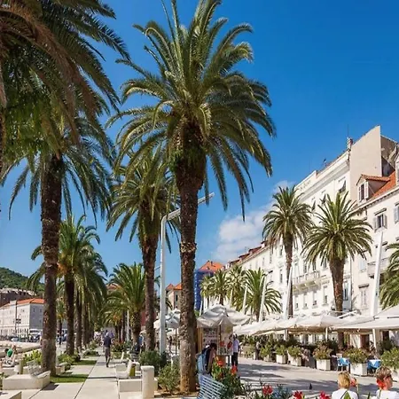 Luxury Art 1- In The Heart Of 아파트 *